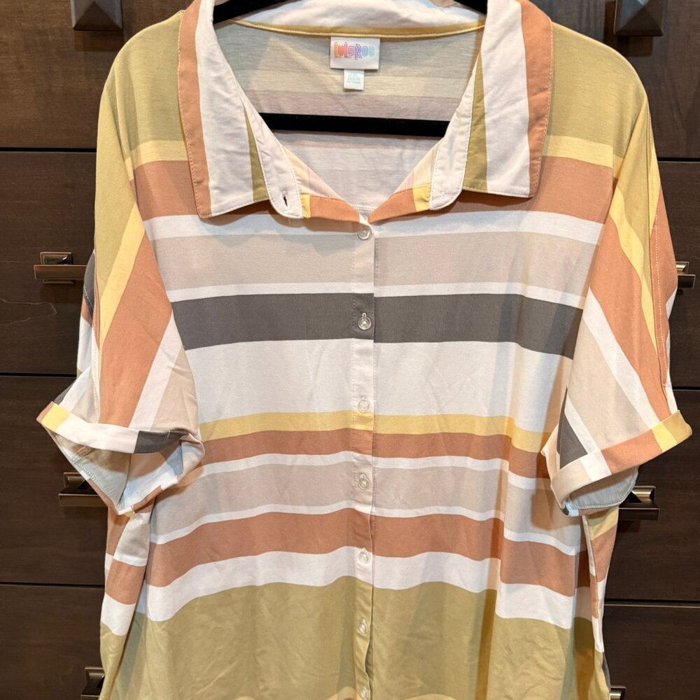 LuLaRoe CHARLIE Button Down Shirt 2XL